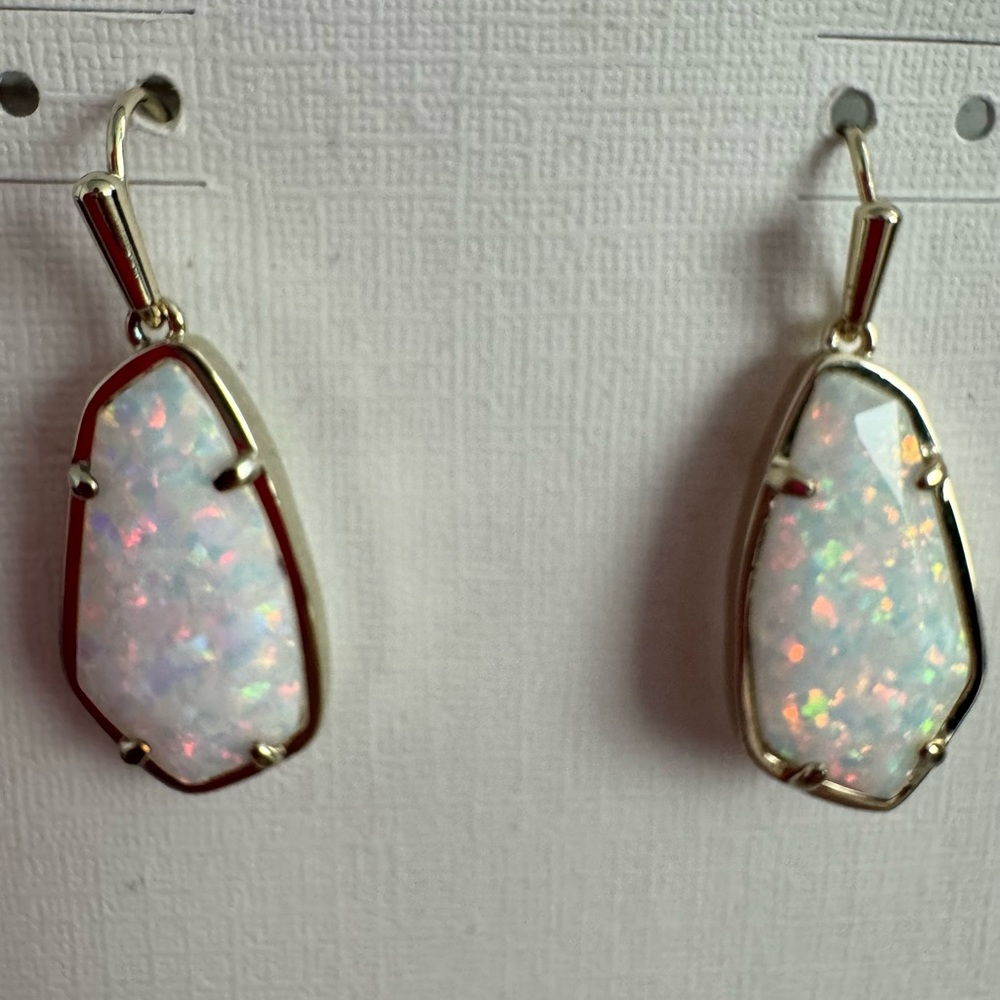 New Kendra Scott White Opal Camelia Earrings